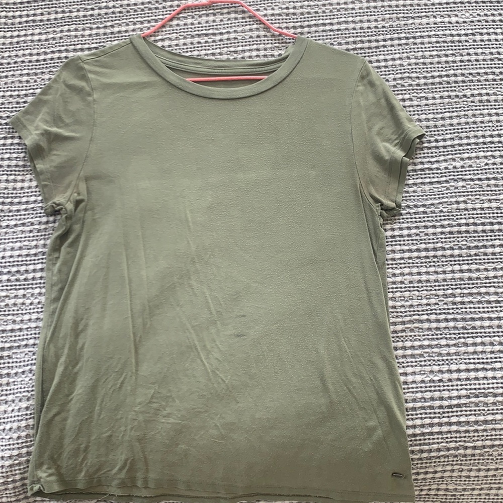 Basic shirt sleeve shirt